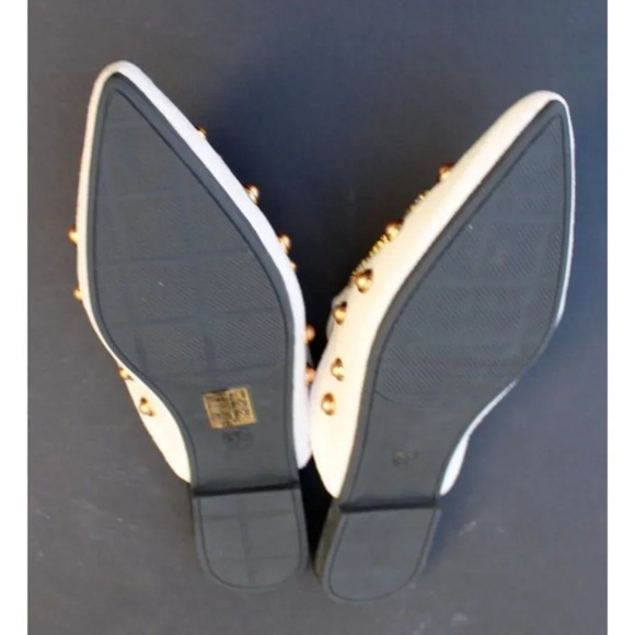 Bumble Bee Print Slip-On Loafers Sparkling Rhinestones & Pearl Embellishments - Picture 4 of 4